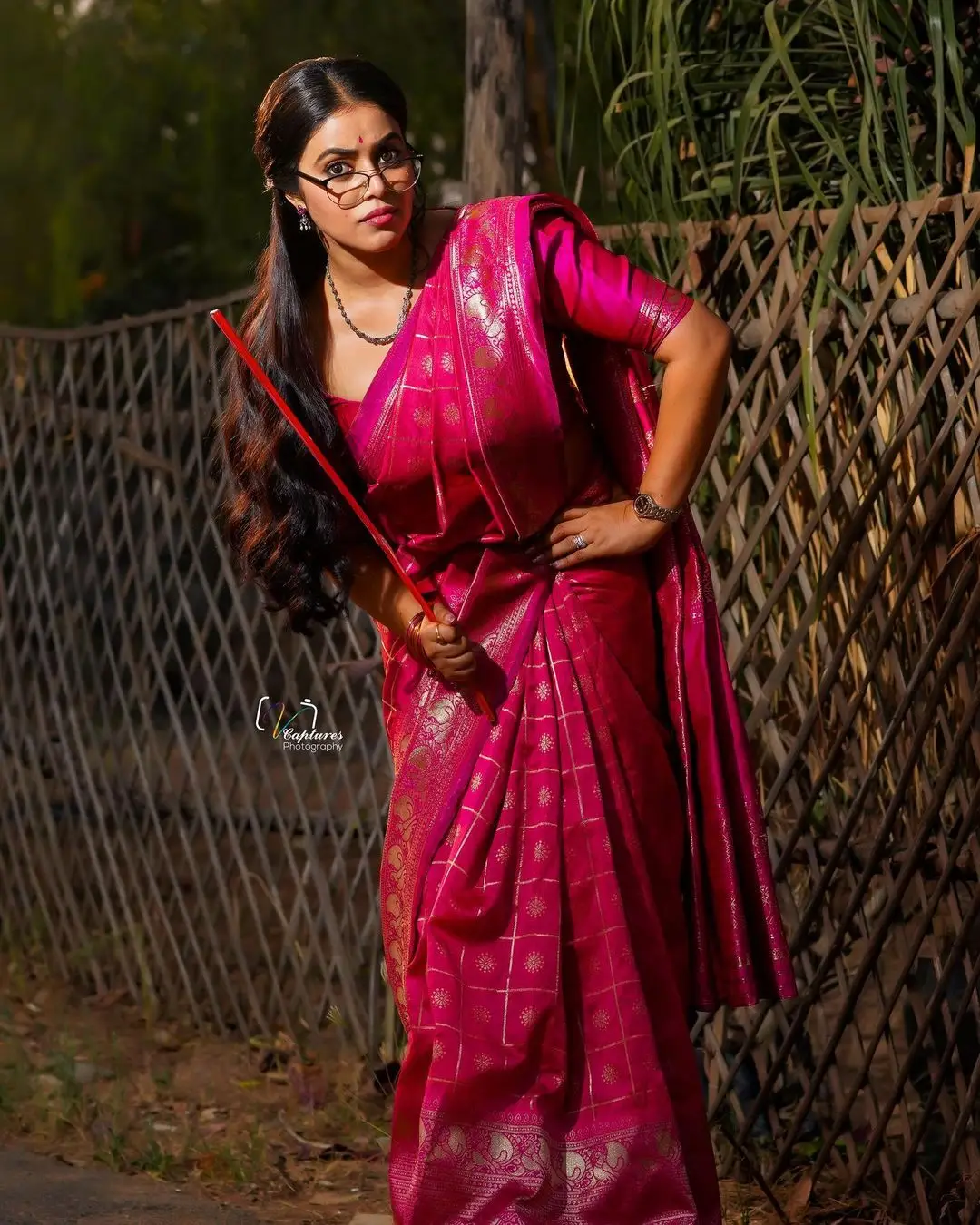 Shamna Kasim Mesmerizing Looks In Beautiful Pink Saree Blouse